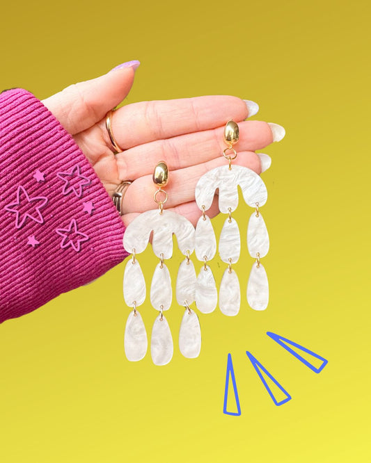 head in the clouds dangles