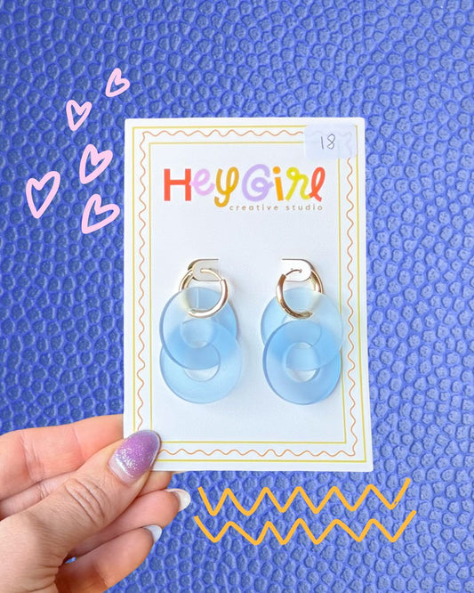 chic links— in frosted sky!